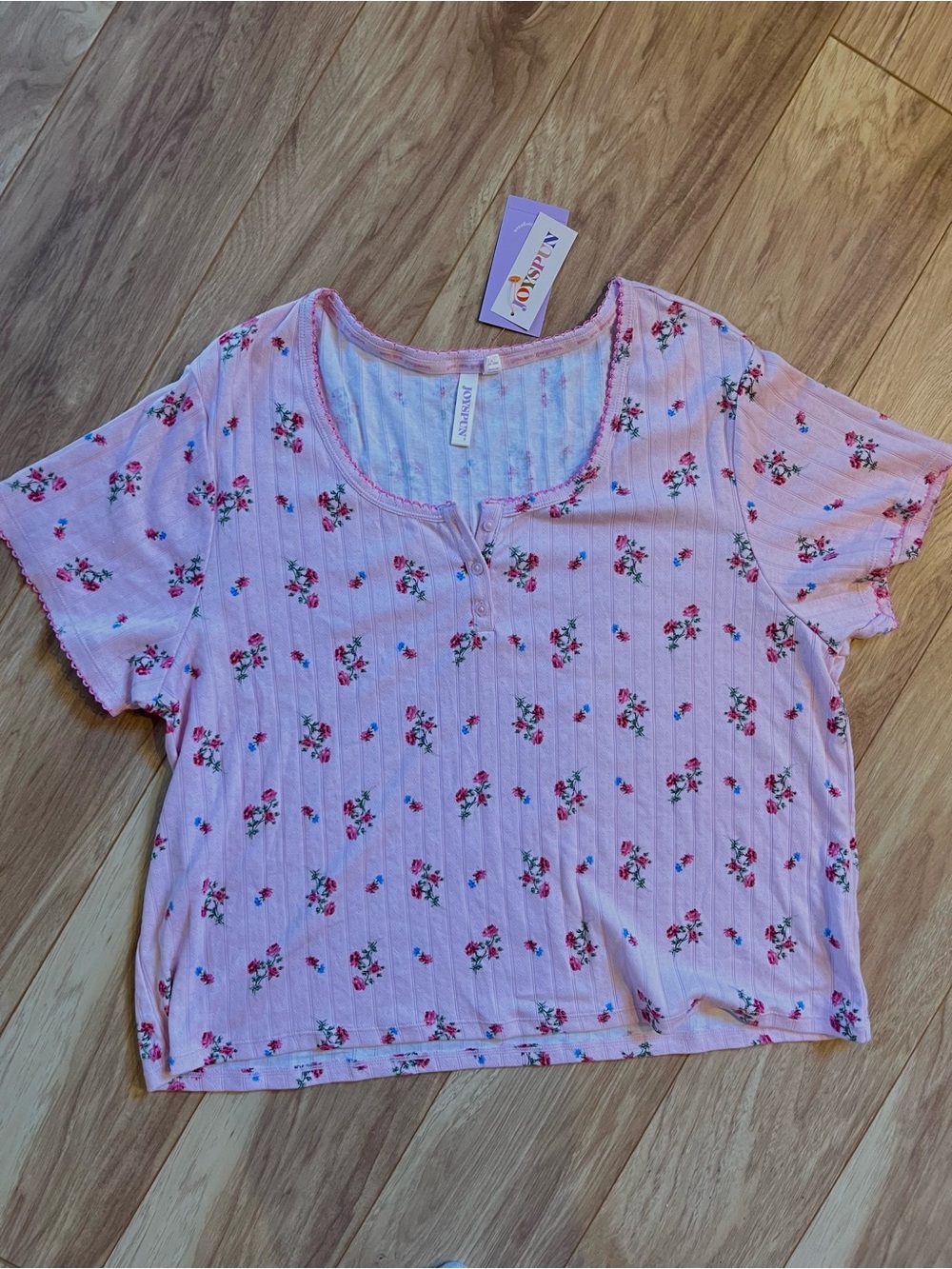 Adorable pink floral vintage shirt